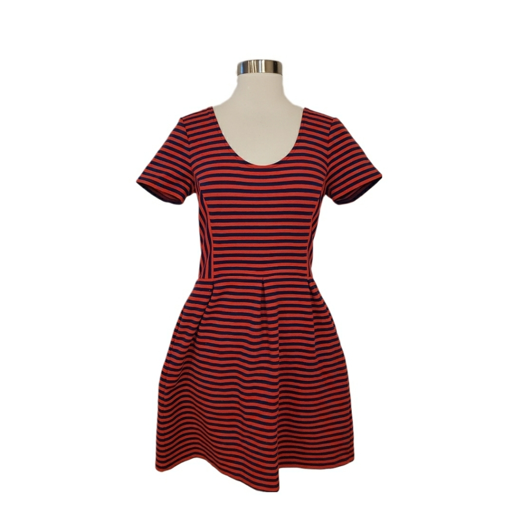 Madewell Size 6 Red & Navy Striped Short Sleeve Bistro Ponte Fit and Flare Dress